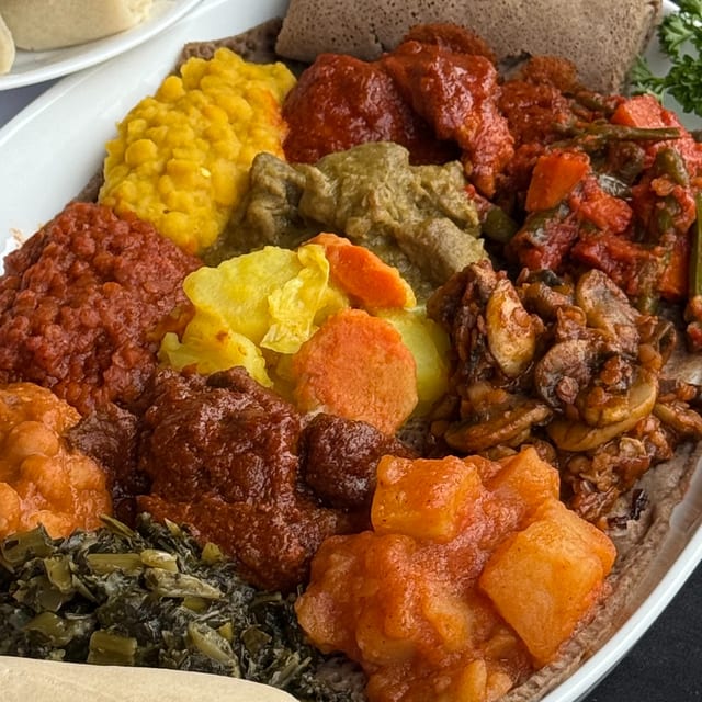 #19. Sample Platter Combo - Meat & Veggies (L).
